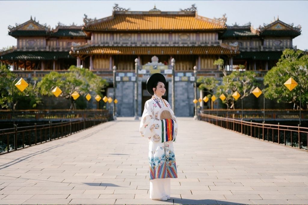 Begin your photography day with Hue’s tranquil ambiance